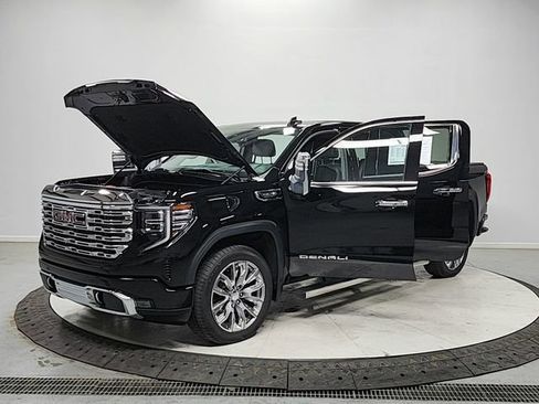 Used 2024 GMC Sierra 1500 Denali w/ Denali Reserve Package AWD/4WD image 11
