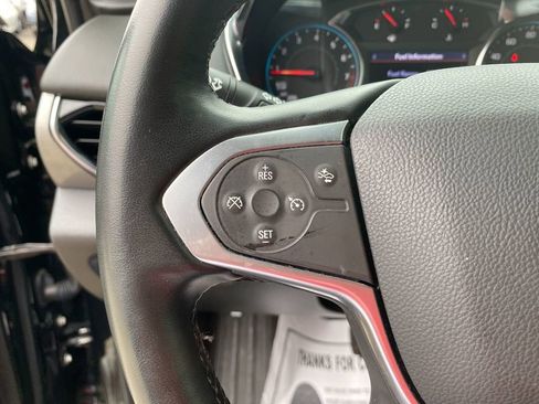 Used 2023 Chevrolet Traverse LT image 16