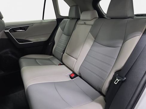 Certified 2020 Toyota RAV4 XLE Premium AWD/4WD image 11