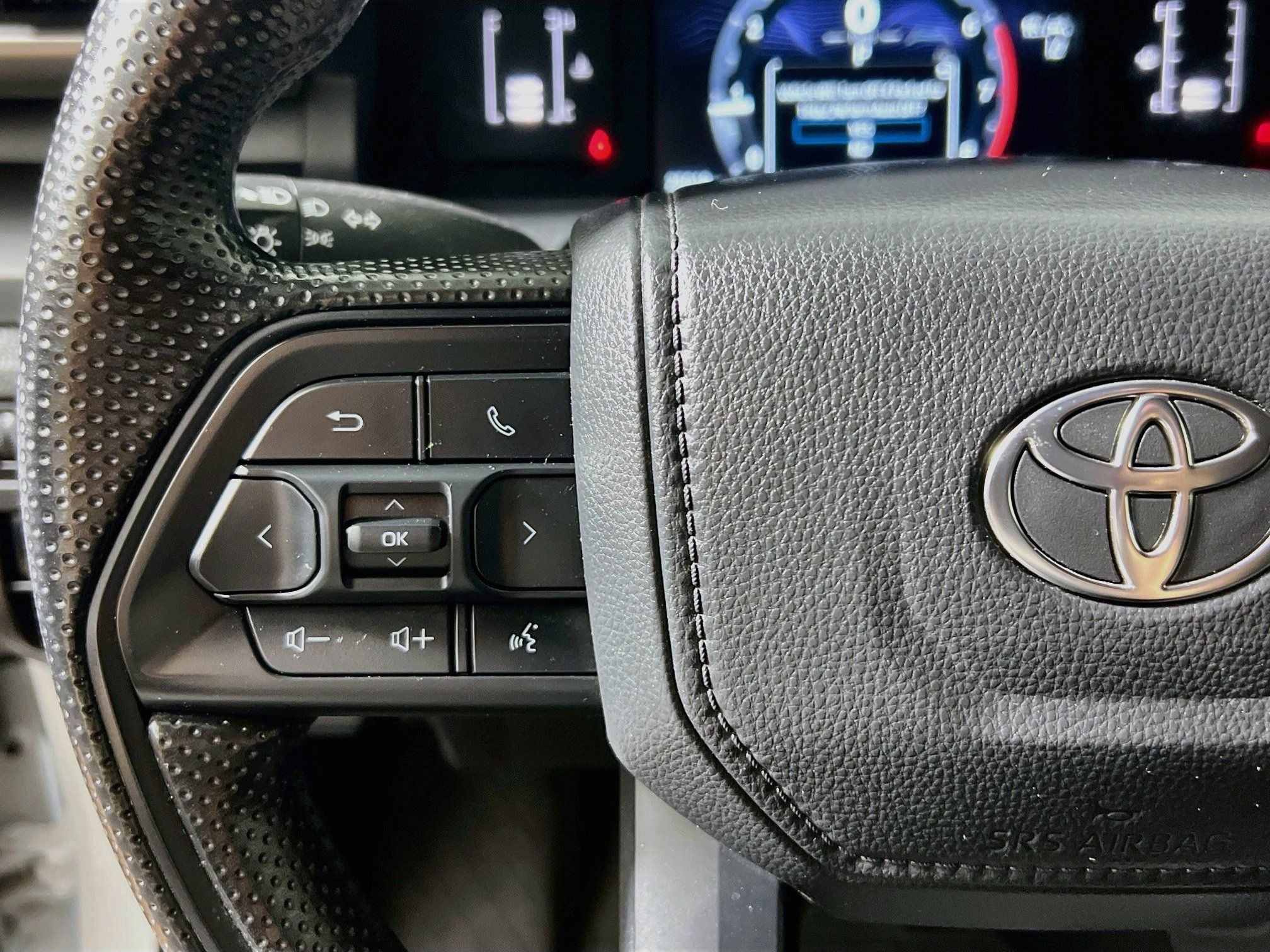 Used 2024 Toyota Tacoma SR AWD/4WD image 12