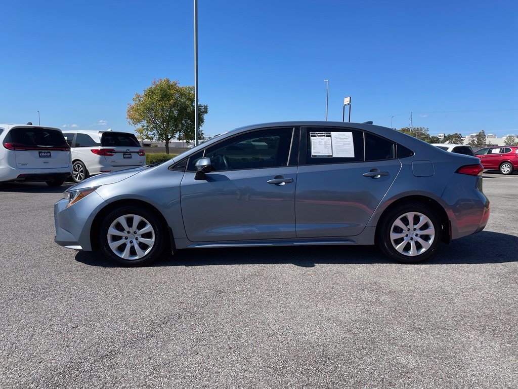 Used 2024 Toyota Corolla LE FWD image 4
