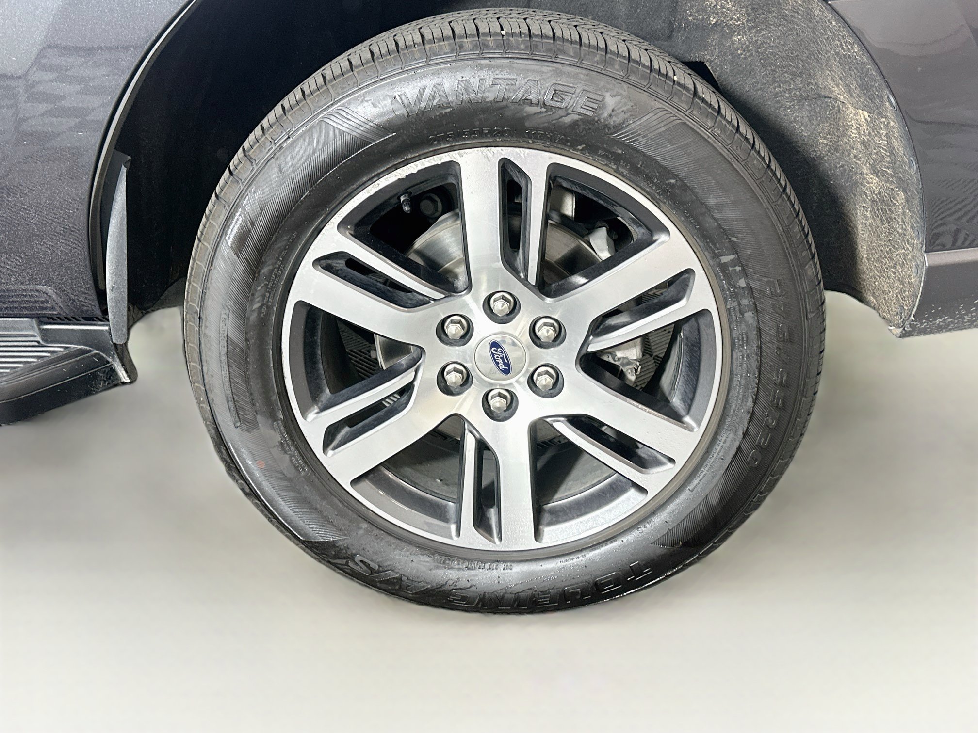Used 2024 Ford Expedition Limited RWD image 11