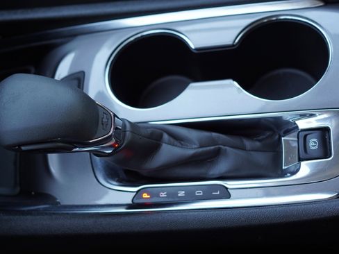 Used 2024 Chevrolet Malibu LT image 43