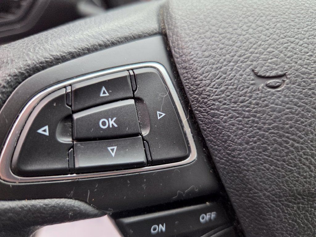 Used 2019 Ford Escape SE FWD image 30