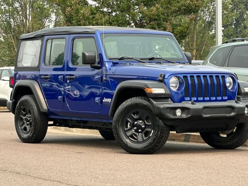 Used 2019 Jeep Wrangler Unlimited Sport AWD/4WD image 2