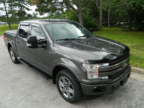 Used 2019 Ford F150 Lariat w/ Equipment Group 502A Luxury AWD/4WD image 3