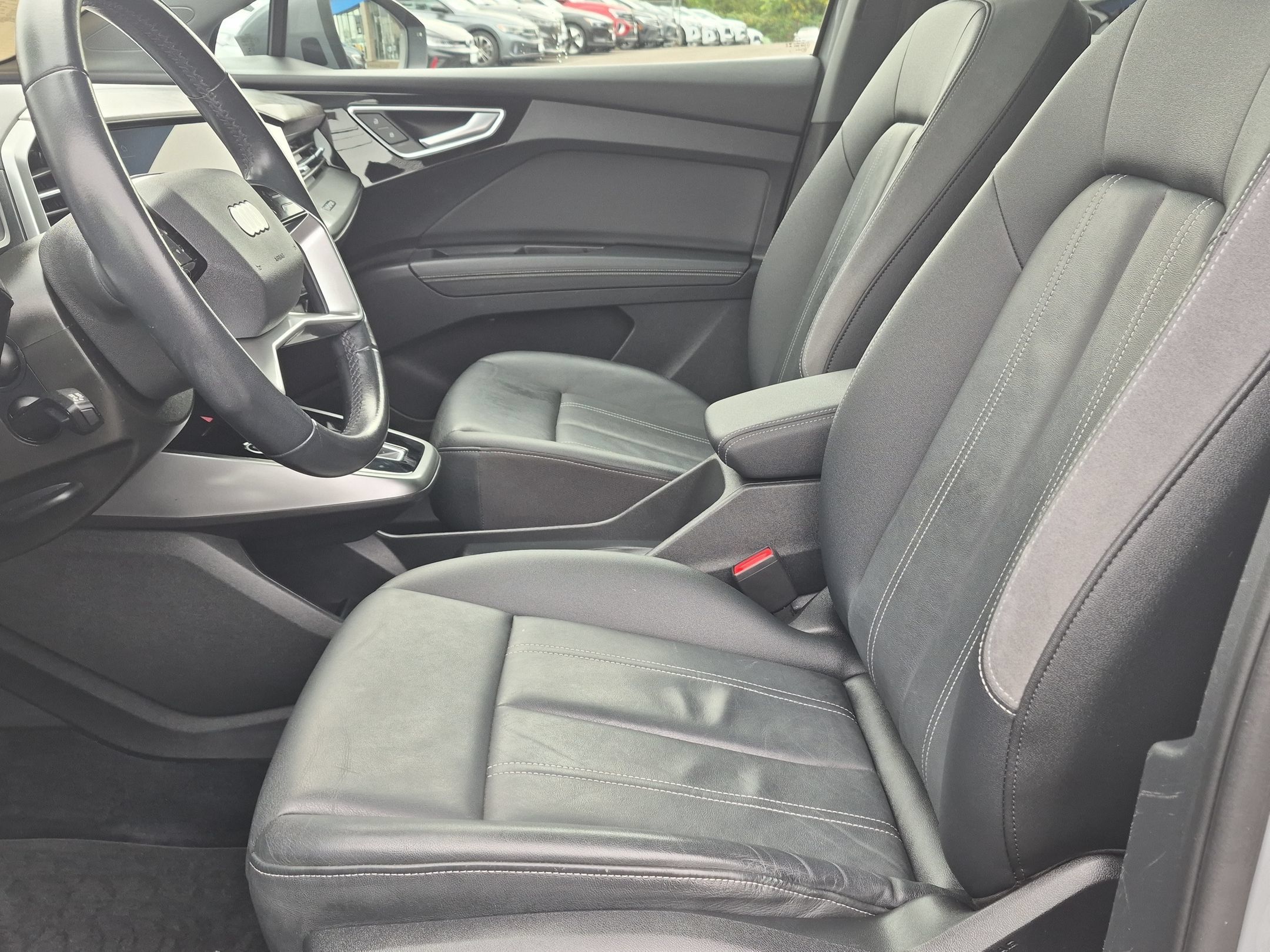 Used 2023 Audi Q4 e-tron Premium w/ Convenience Package RWD image 13