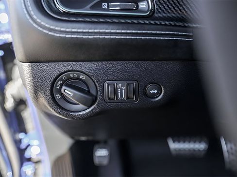 Used 2022 Dodge Challenger SRT Hellcat image 14