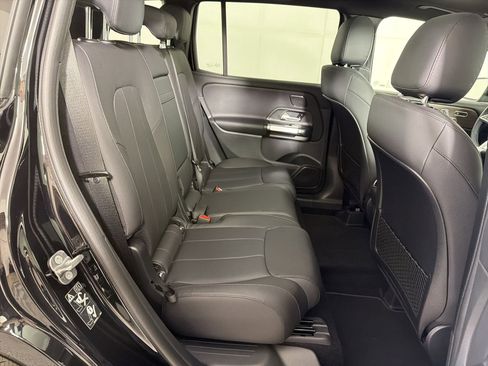 Used 2026 Mercedes-Benz GLB 250 4MATIC image 29
