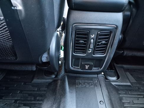 Used 2020 Jeep Grand Cherokee Altitude image 20