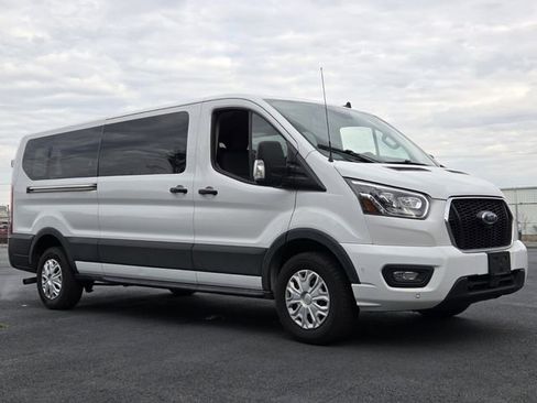 Used 2023 Ford Transit 350 XLT RWD image 4