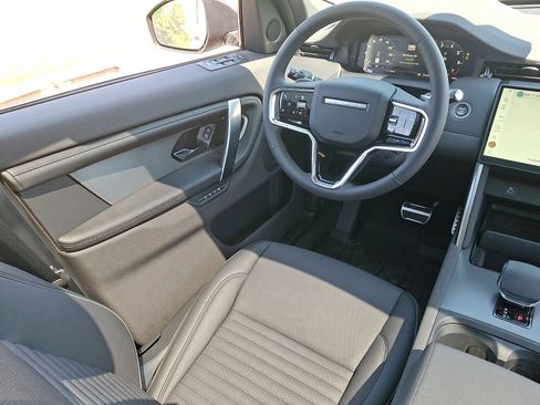 New 2026 Land Rover Discovery Sport Landmark AWD/4WD image 12