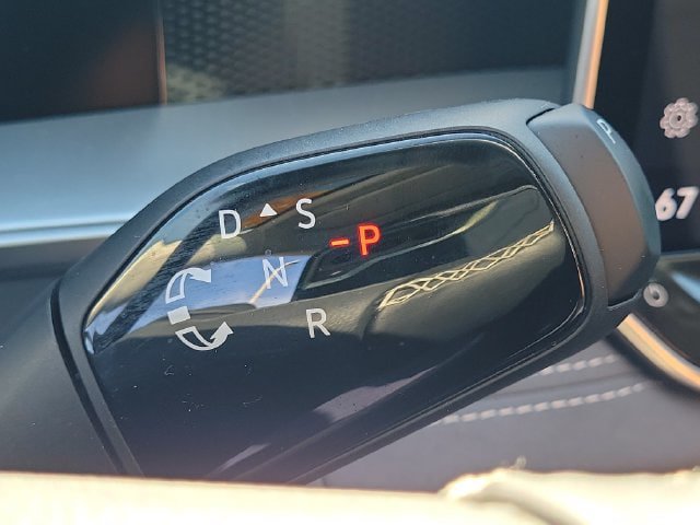 Used 2025 Volkswagen Tiguan SE FWD image 29