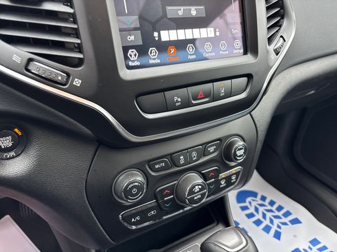 Used 2021 Jeep Cherokee Latitude Lux w/ Sun & Sound Group image 21