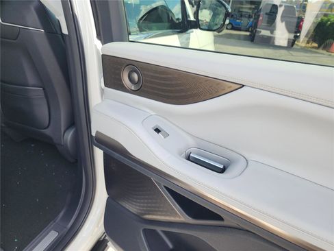 New 2026 Lincoln Navigator L Black Label image 21