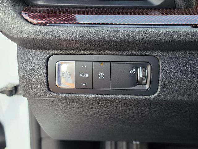 New 2026 Chevrolet Traverse RS w/ LPO, Floor Liner Package FWD image 33