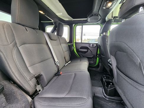 Used 2018 Jeep Wrangler Unlimited Sport S image 45