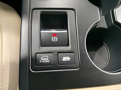 Used 2017 Subaru Outback 2.5i Limited image 25
