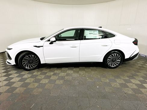 New 2025 Hyundai Sonata SEL FWD image 4
