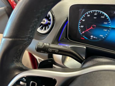 Used 2021 Mercedes-Benz GLB 250 w/ Premium Package image 20