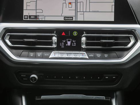 Used 2022 BMW 330i Sedan w/ Driving Assistance Package image 10