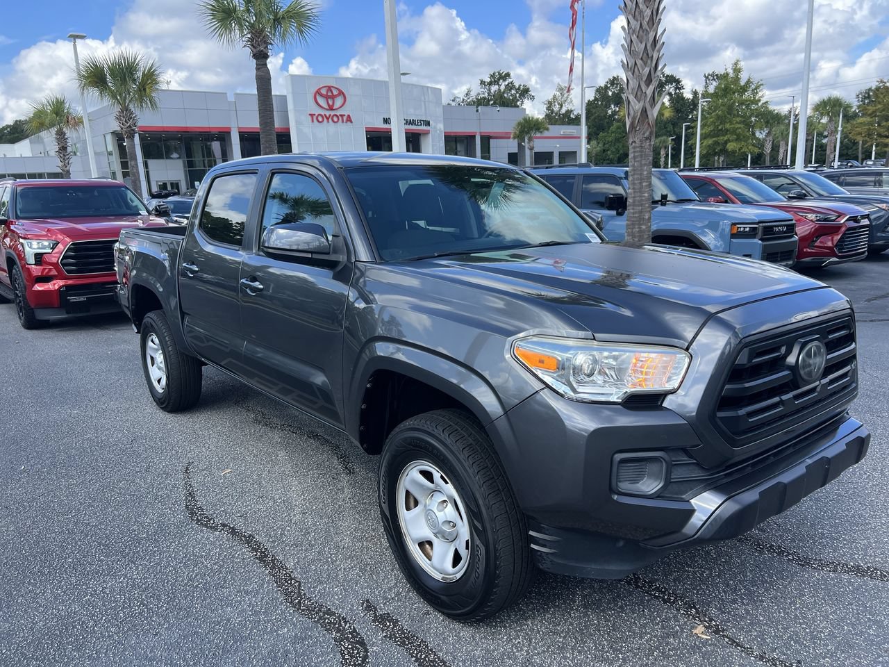 Used 2018 Toyota Tacoma SR w/ SR Convenience Package AWD/4WD image 2