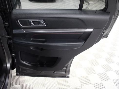 Used 2018 Ford Explorer Sport AWD/4WD image 30