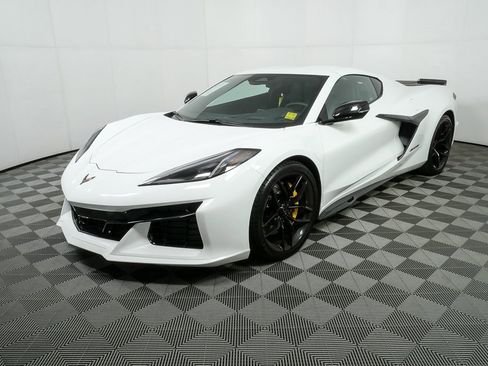 Used 2025 Chevrolet Corvette Z06 image 23