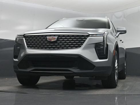Used 2024 Cadillac XT4 Premium Luxury FWD image 31