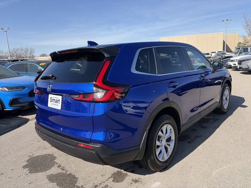 Used 2025 Honda CR-V LX image 5