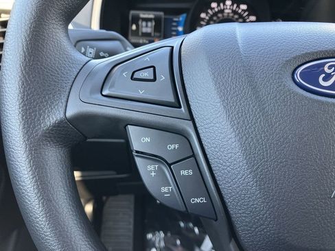 New 2024 Ford Edge SE image 9