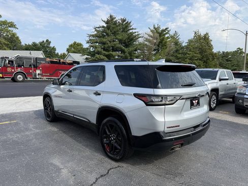 Used 2019 Chevrolet Traverse Premier w/ Redline Edition FWD image 5