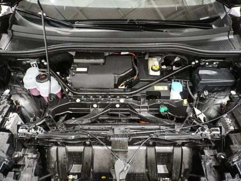 Used 2023 Audi Q4 e-tron Prestige image 9