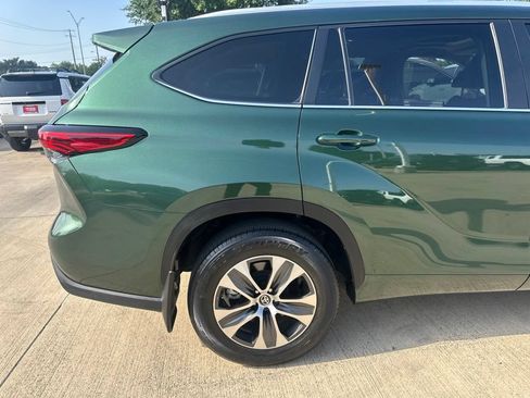 Used 2023 Toyota Highlander XLE FWD image 10