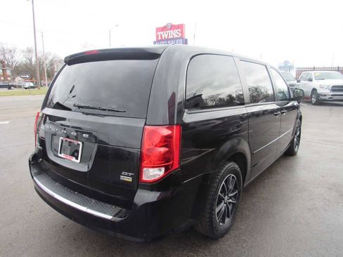 Used 2017 Dodge Grand Caravan GT image 5
