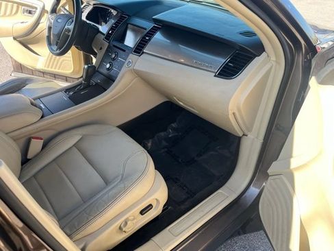 Used 2015 Ford Taurus SEL w/ Equipment Group 201A FWD image 35