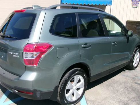 Used 2016 Subaru Forester 2.5i Premium AWD/4WD image 5