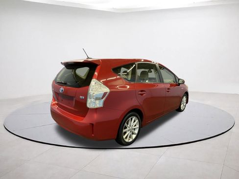 Used 2013 Toyota Prius V image 6