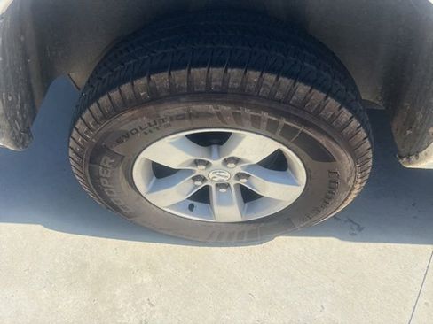 Used 2019 RAM 1500 Classic SLT RWD image 8