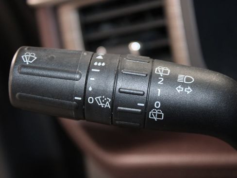 Used 2024 Ford Expedition Max Limited AWD/4WD image 27