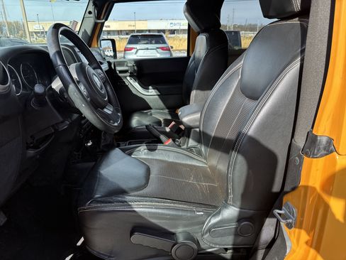 Used 2013 Jeep Wrangler Sahara image 12