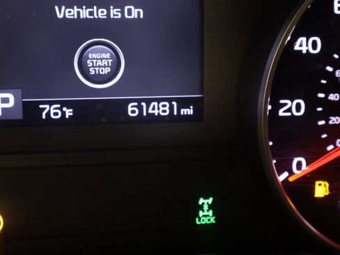 Used 2021 Kia Sportage EX w/ EX Technology Package image 42