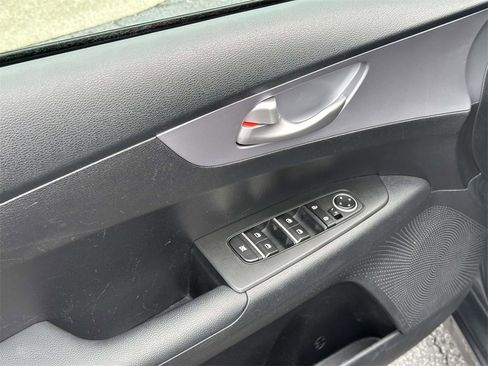 Used 2024 Kia Forte LXS image 17