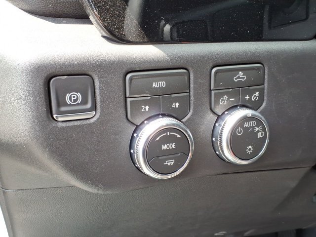 New 2026 GMC Sierra 1500 SLE w/ LPO, GMC Protection Package AWD/4WD image 18