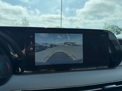 Used 2024 Hyundai Palisade SEL FWD image 16