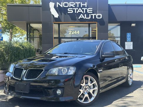 Used 2009 Pontiac G8 GXP RWD image 2