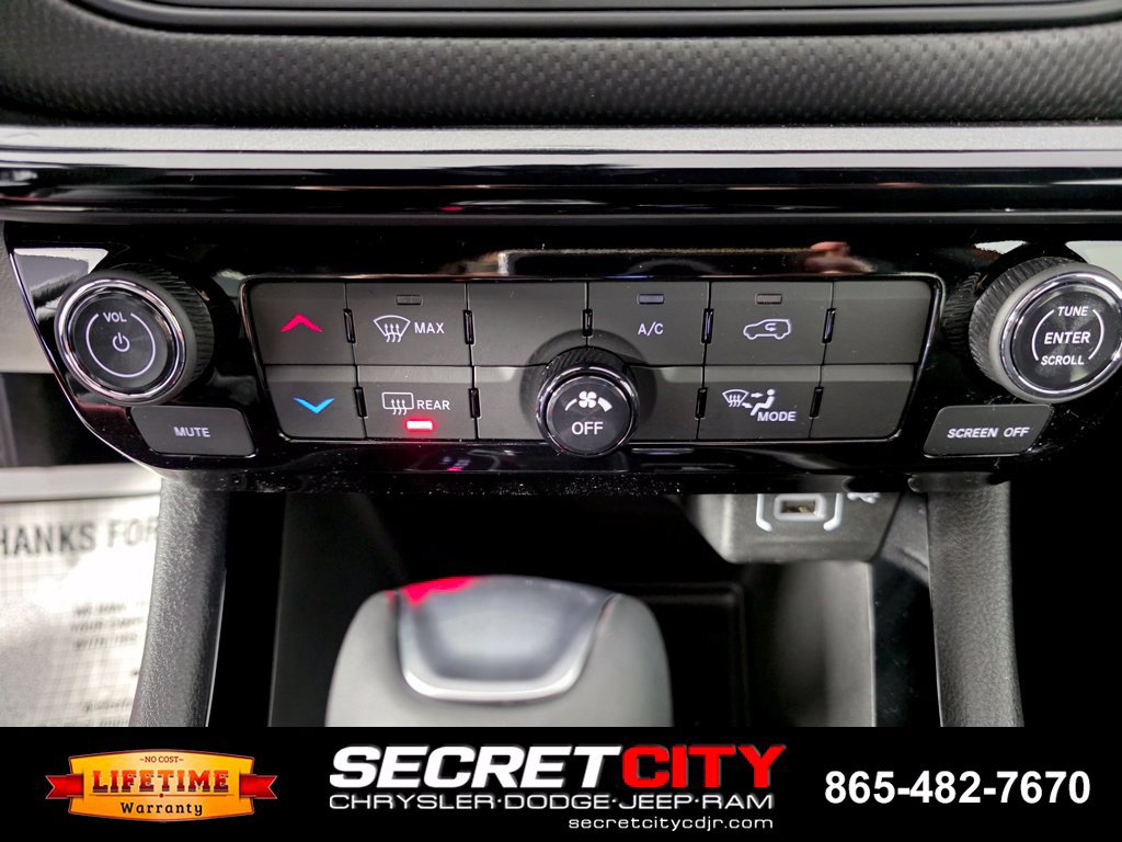 New 2026 Jeep Compass Latitude AWD/4WD image 25