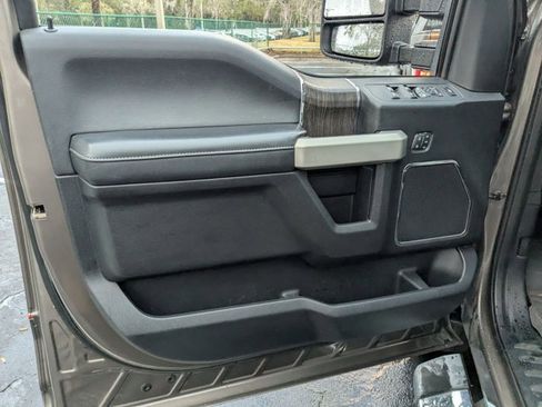 Used 2020 Ford F250 Lariat w/ Lariat Ultimate Package image 13