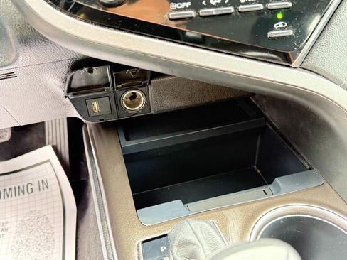 Used 2021 Toyota Camry SE image 50