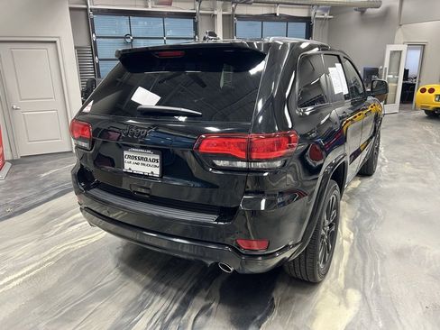 Used 2018 Jeep Grand Cherokee Altitude image 30